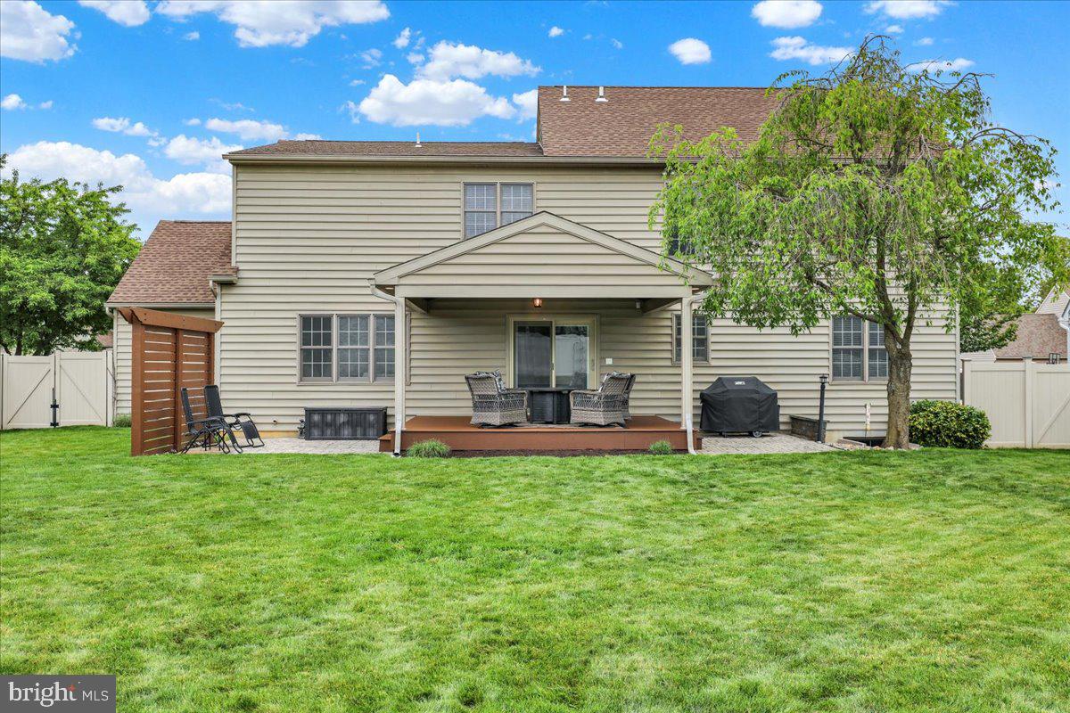 852 CHRISTINE LANE
