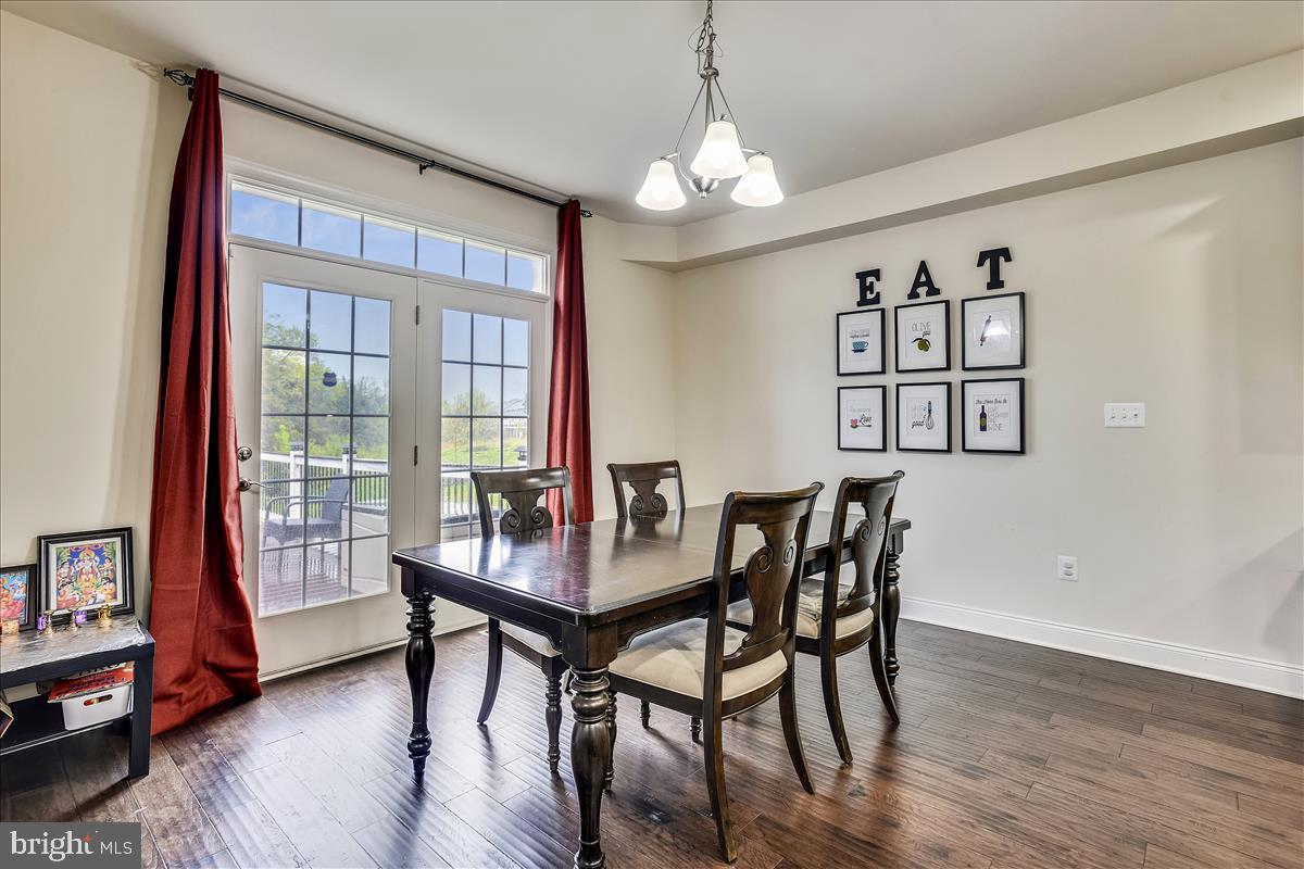 LOUDOUN VALLEY ESTATES 2 - Residential Lease