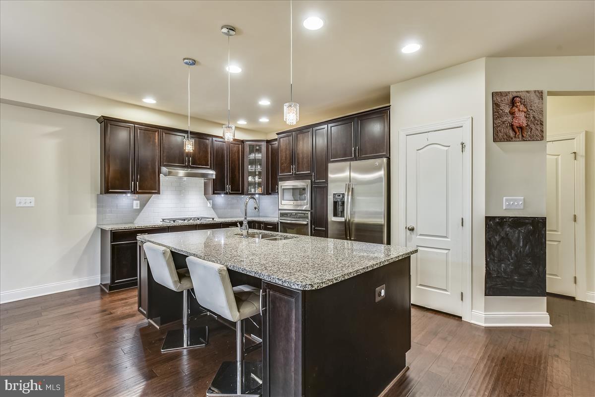 LOUDOUN VALLEY ESTATES 2 - Residential Lease