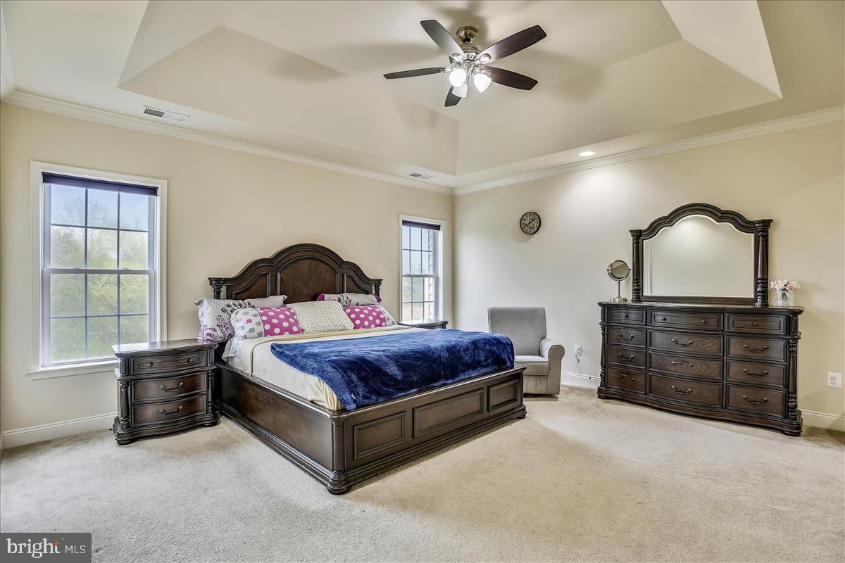 LOUDOUN VALLEY ESTATES 2 - Residential Lease