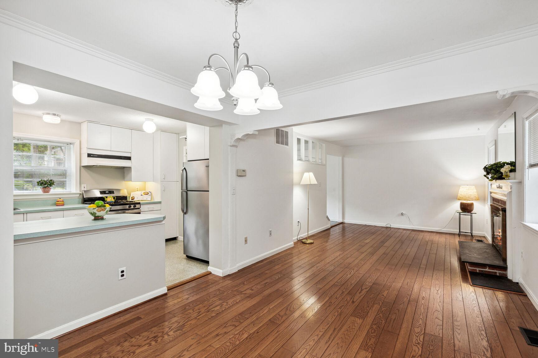 KING CHARLES COMMONS - Residential