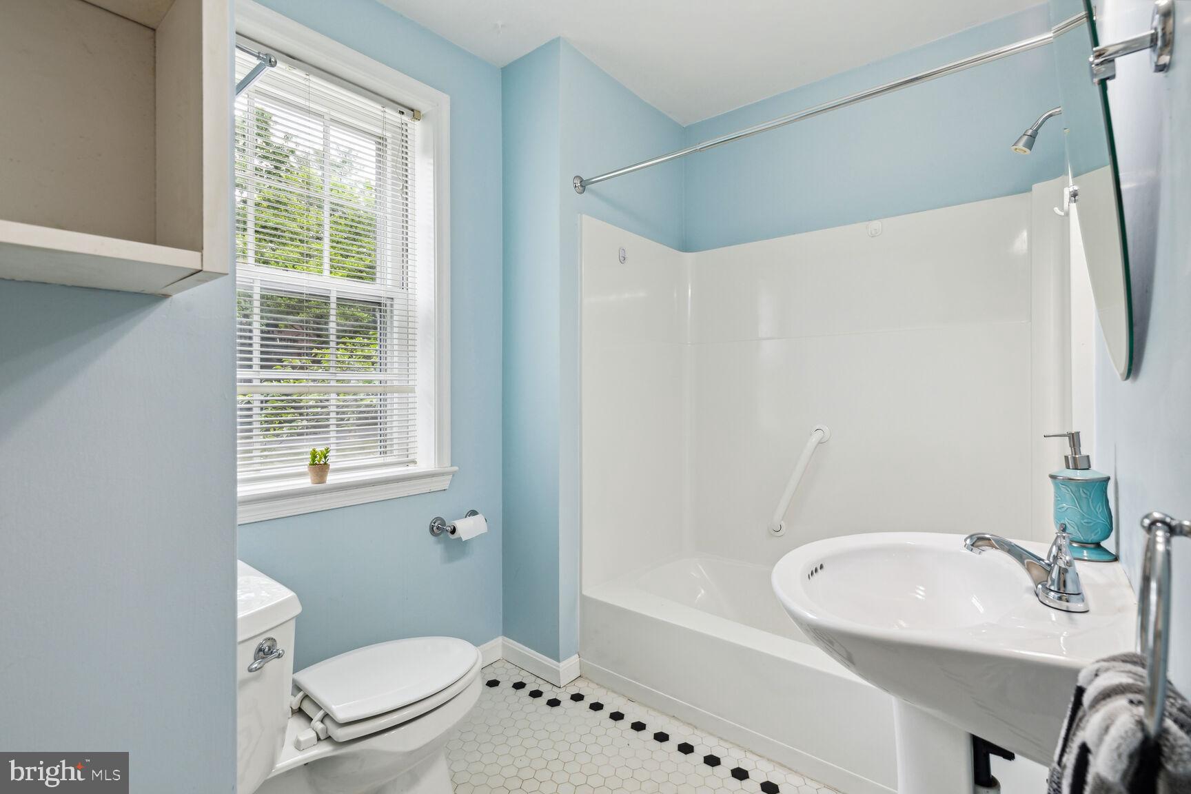 KING CHARLES COMMONS - Residential