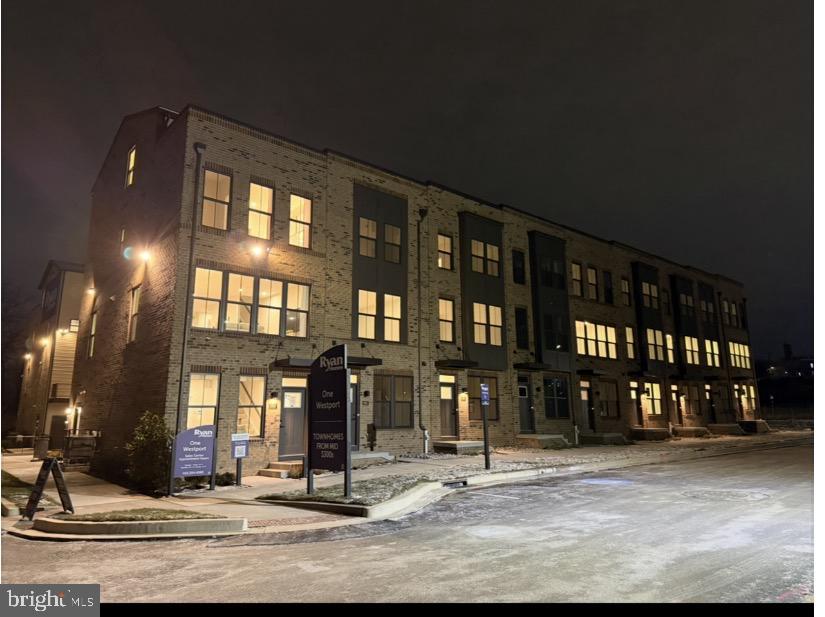 WESTPORT - Residential