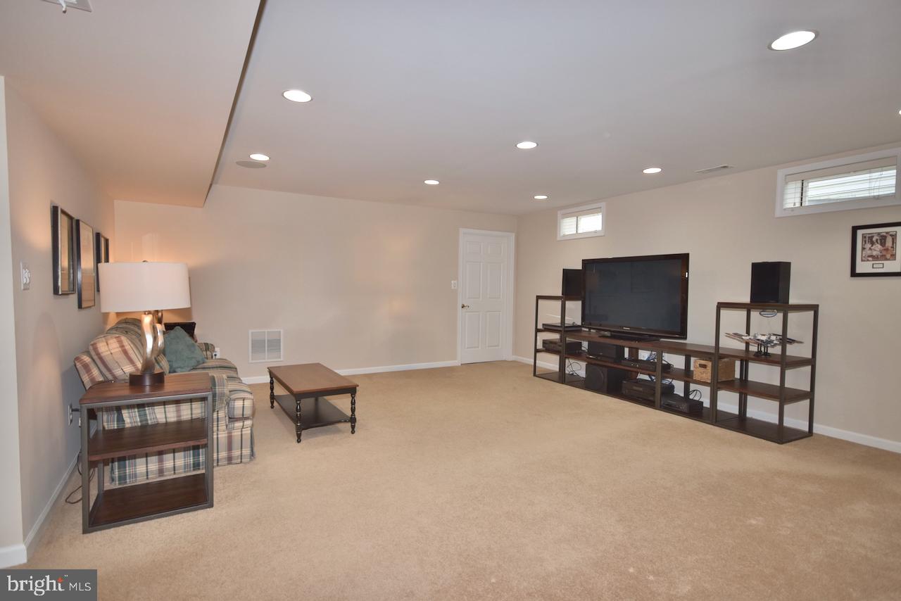 DUNBARTON - Residential