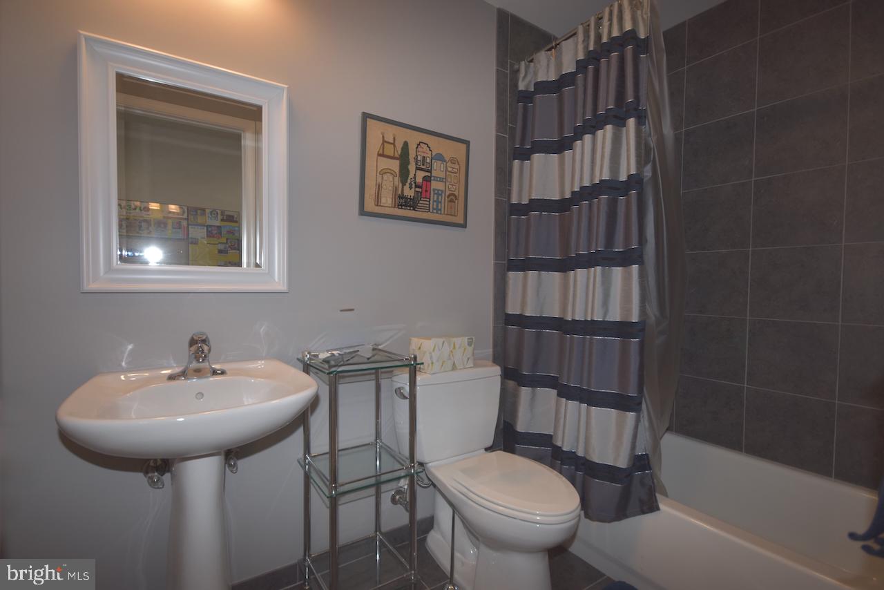 DUNBARTON - Residential