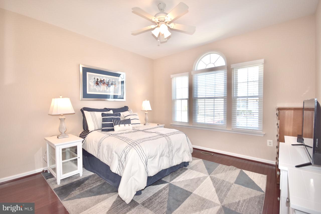 DUNBARTON - Residential