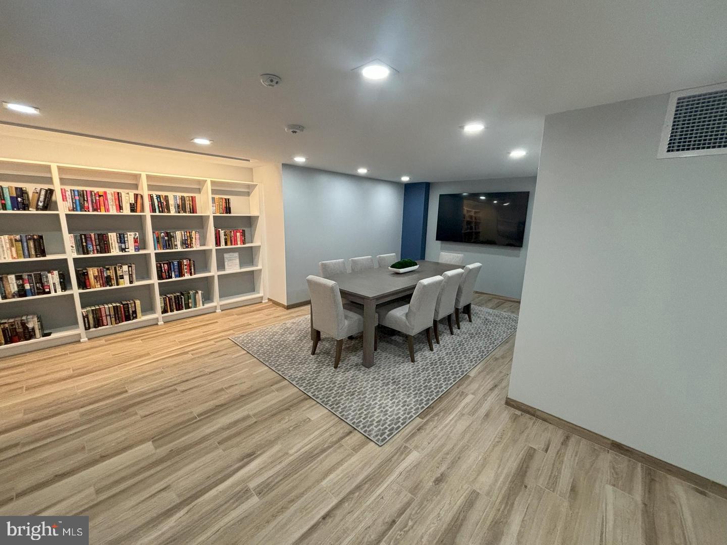 ENCORE OF MCLEAN - Residential Lease