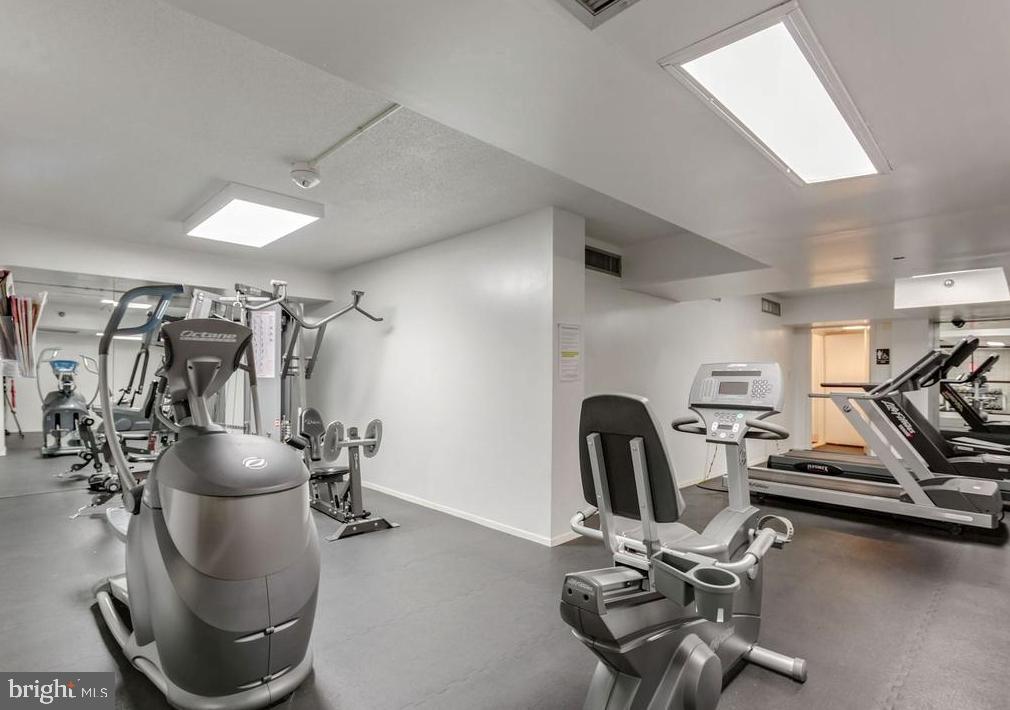 ENCORE OF MCLEAN - Residential Lease