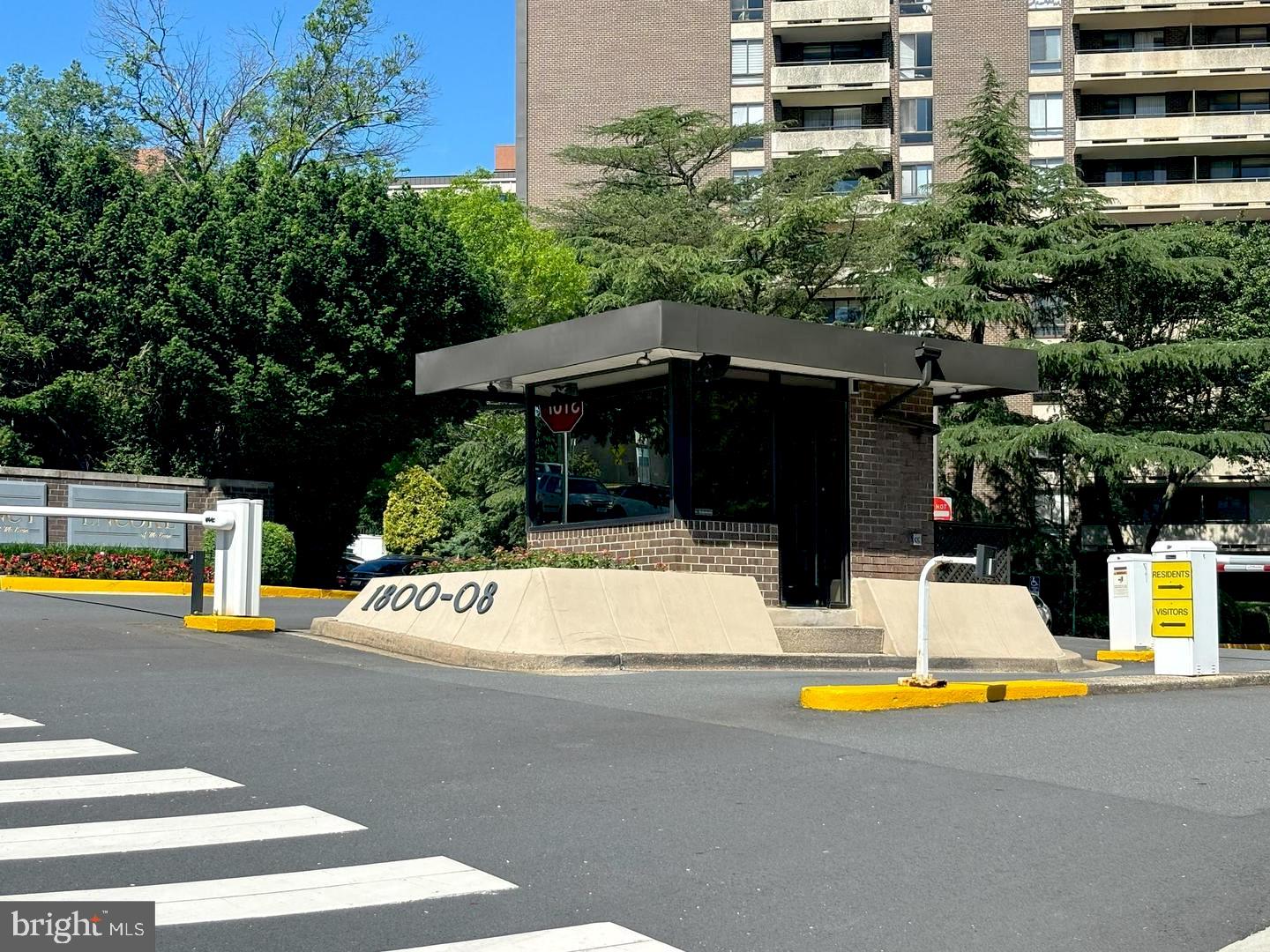 ENCORE OF MCLEAN - Residential Lease