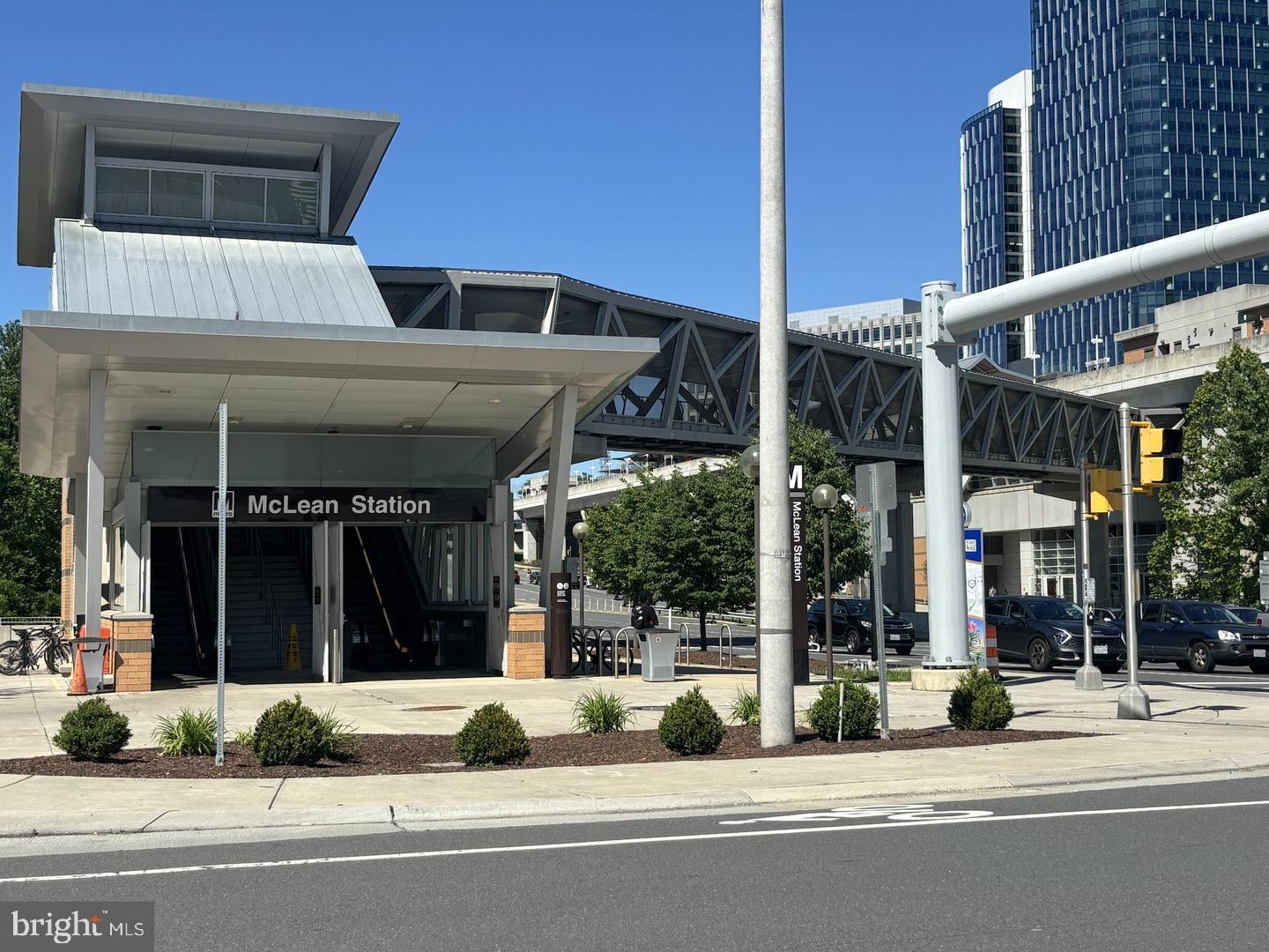 ENCORE OF MCLEAN - Residential Lease