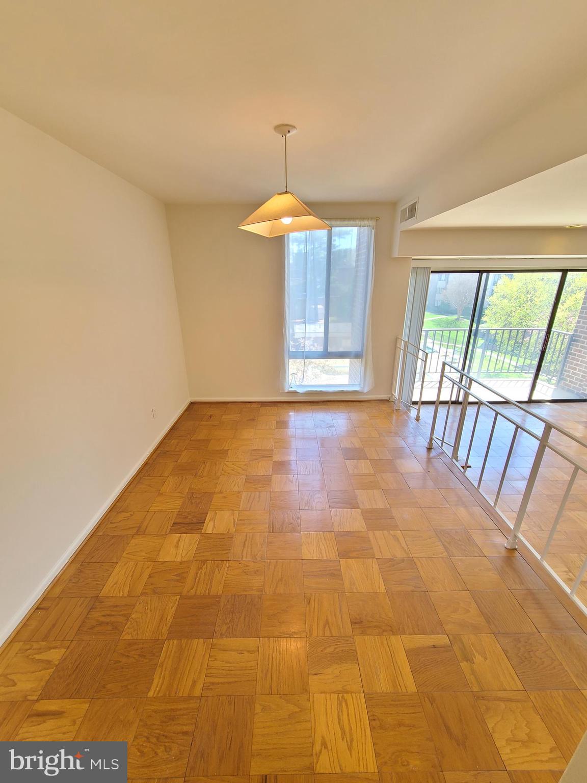 AMERICANA FINMARK - Residential Lease