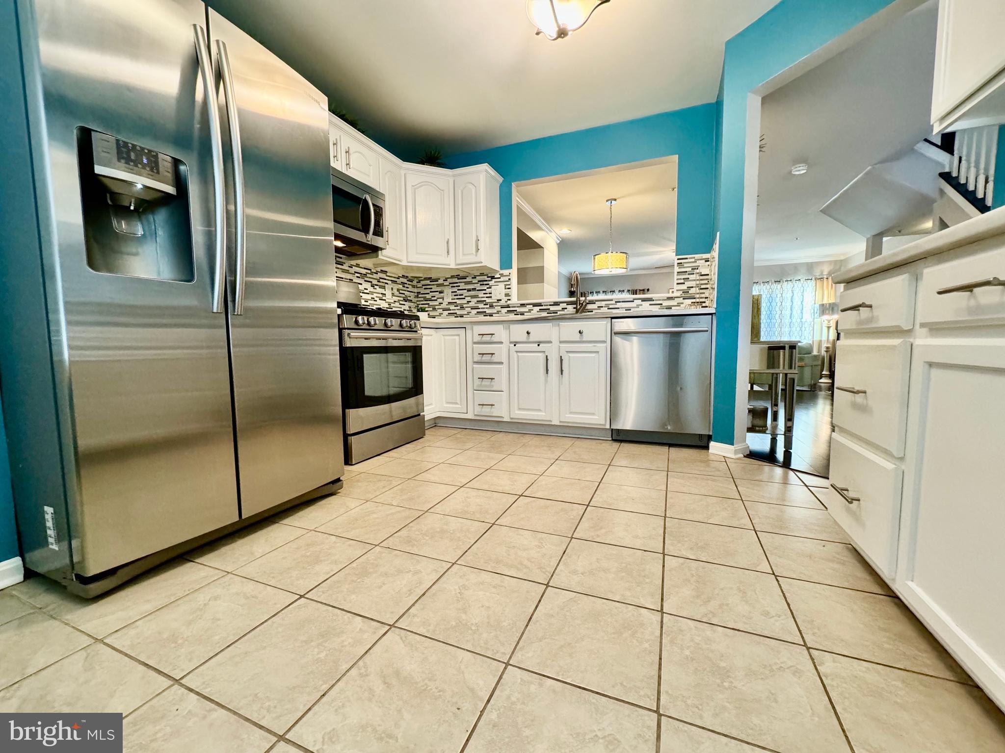 WOODVIEW VILLAGE - Residential