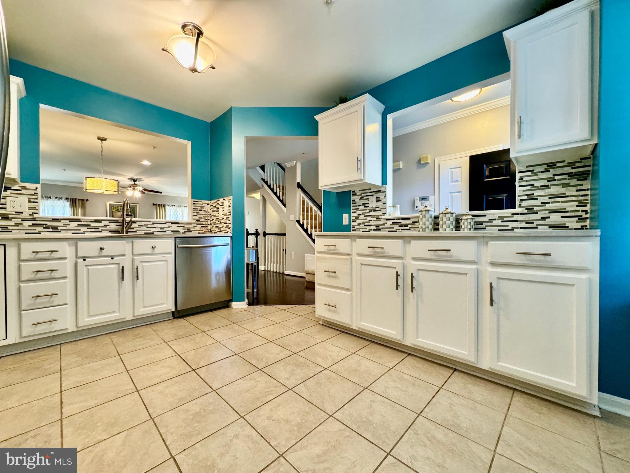 WOODVIEW VILLAGE - Residential