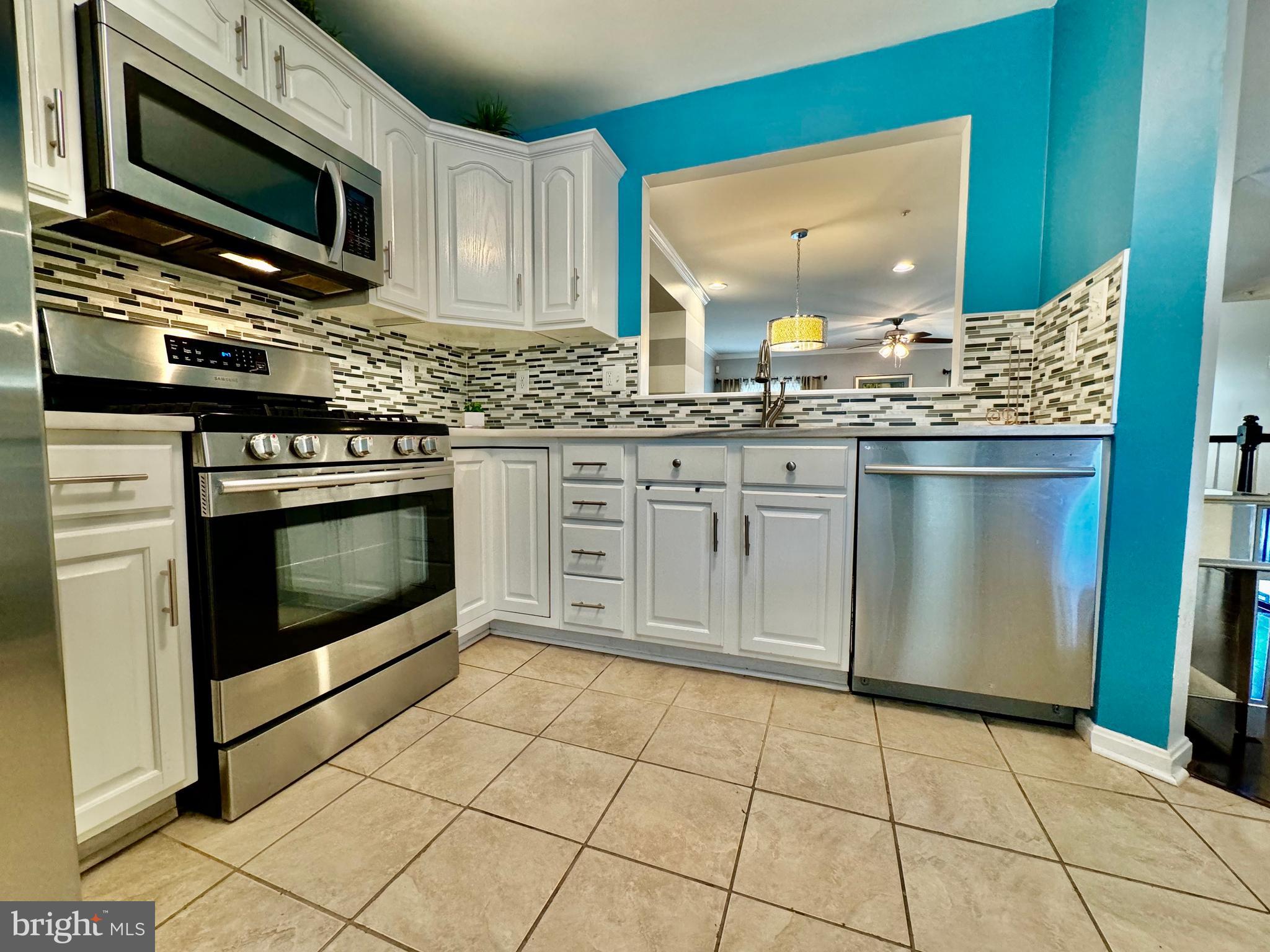 WOODVIEW VILLAGE - Residential