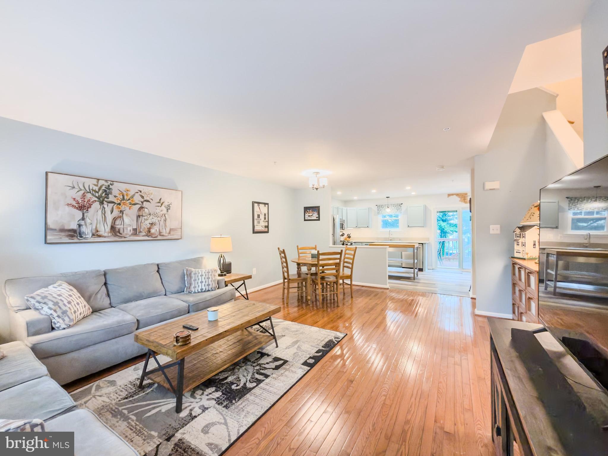 JEFFERSON CHASE - Residential