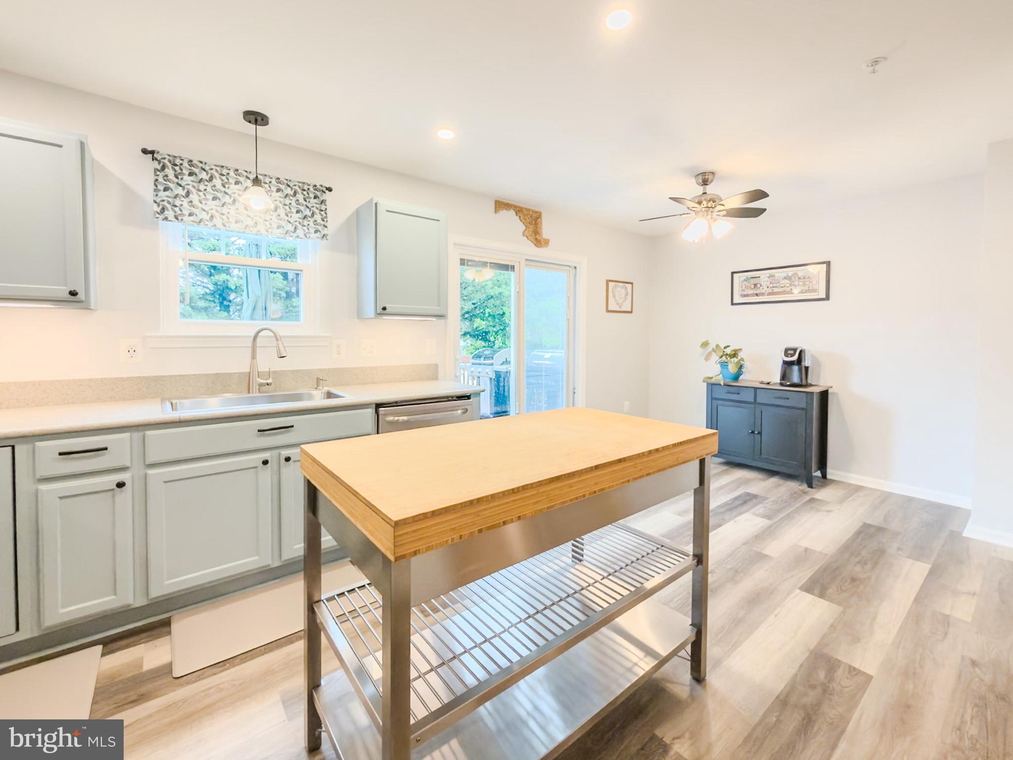 JEFFERSON CHASE - Residential
