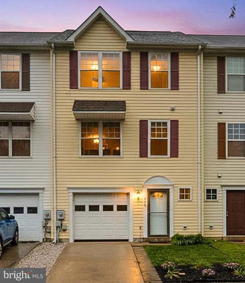 Townhouse For Sale - 406 Blossom Lane<br/> FREDERICK, MD 21701