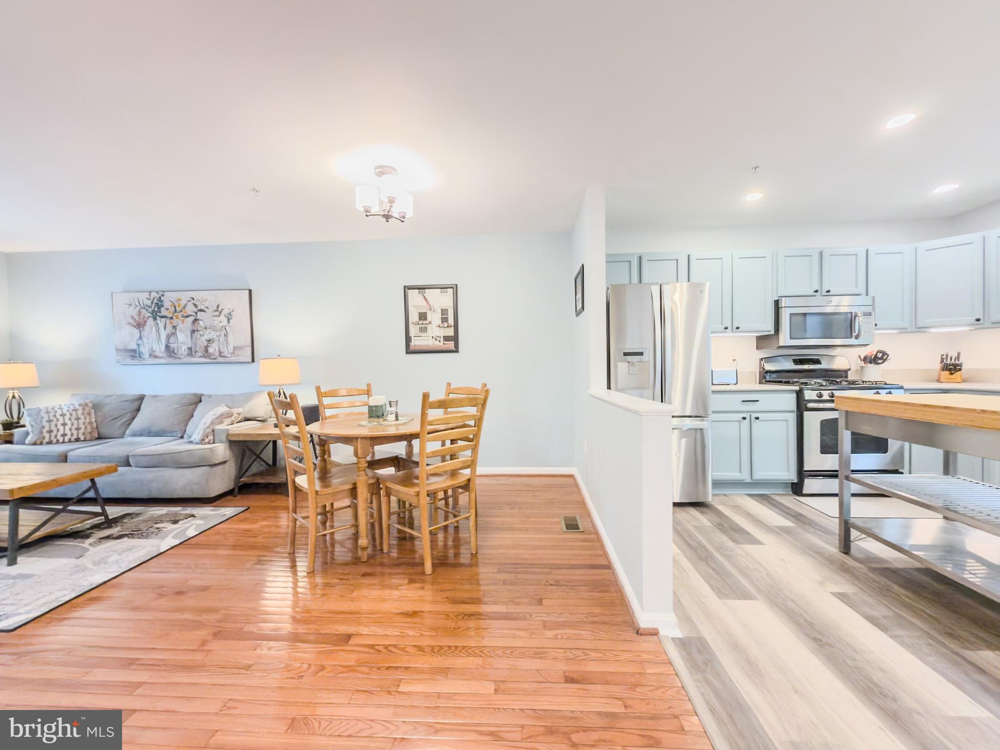 JEFFERSON CHASE - Residential