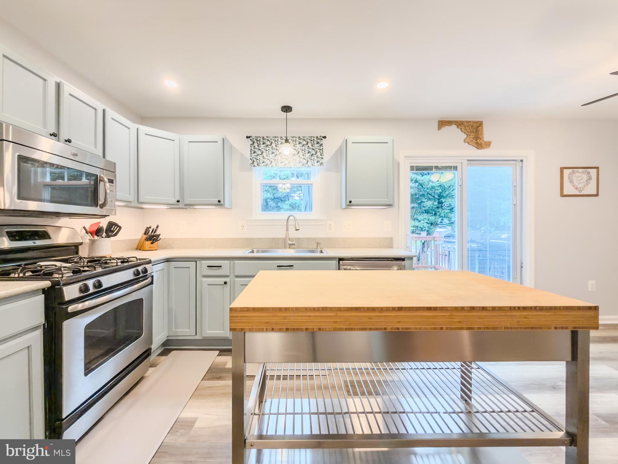 JEFFERSON CHASE - Residential