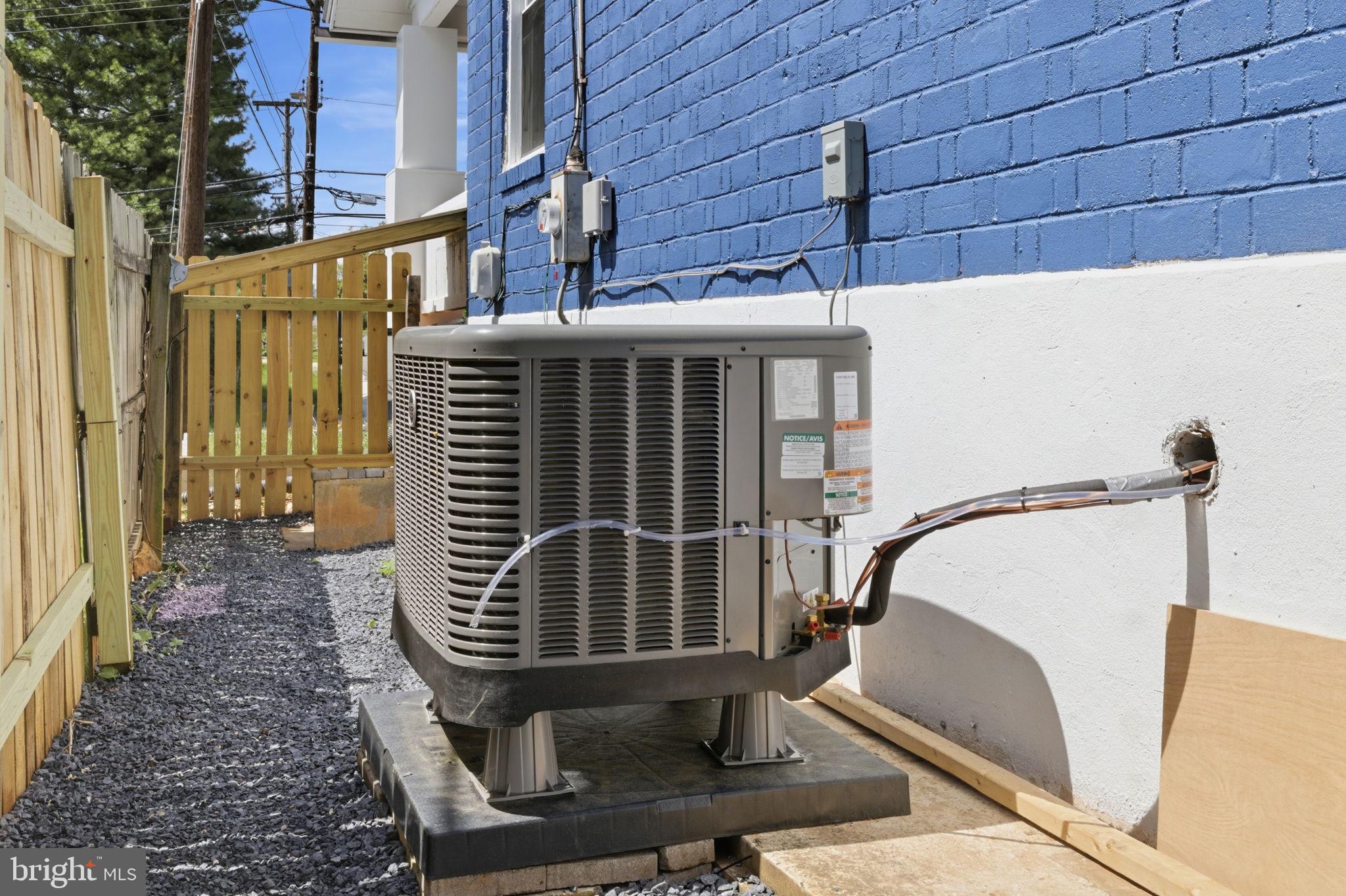 FAIRVIEW COURT - Residential