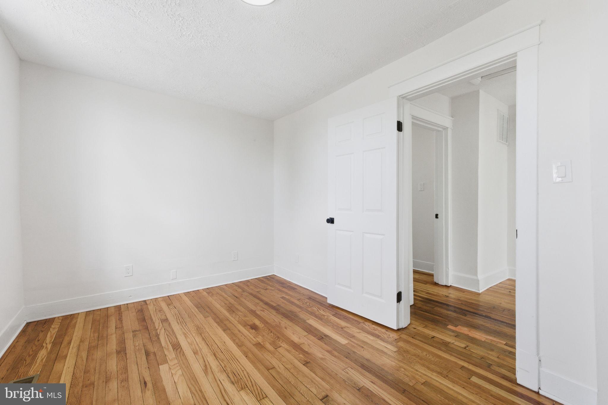 FAIRVIEW COURT - Residential