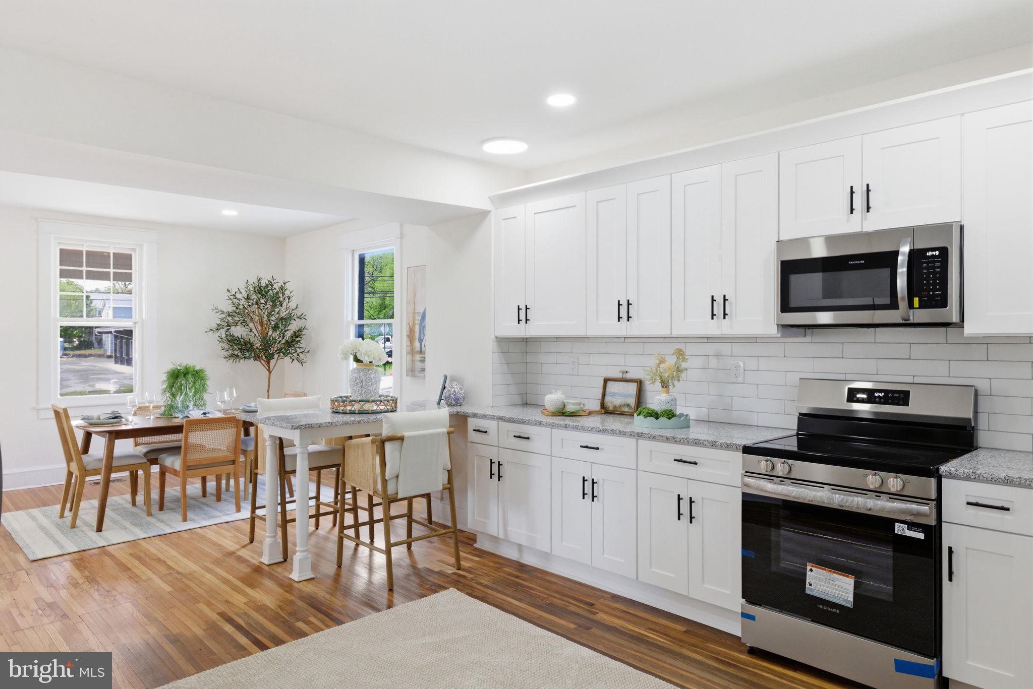 FAIRVIEW COURT - Residential