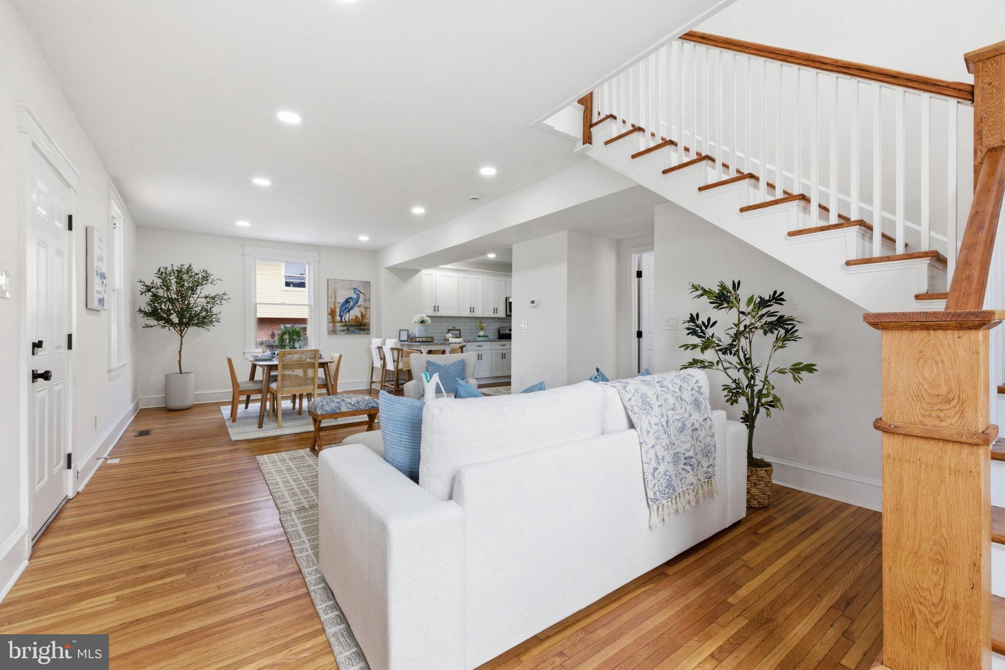 FAIRVIEW COURT - Residential