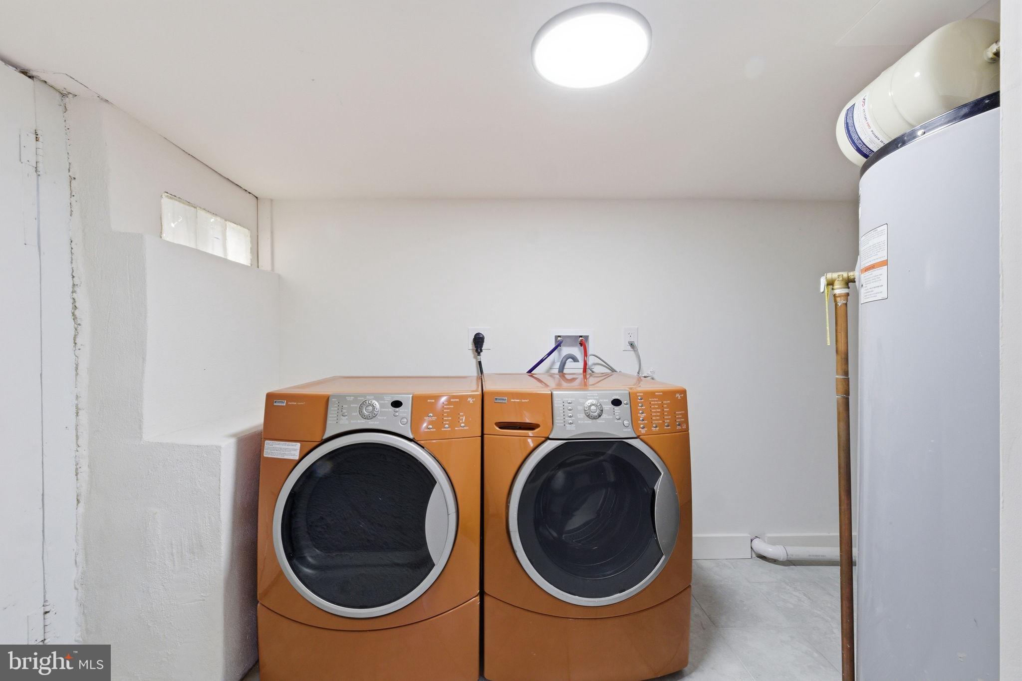 FAIRVIEW COURT - Residential