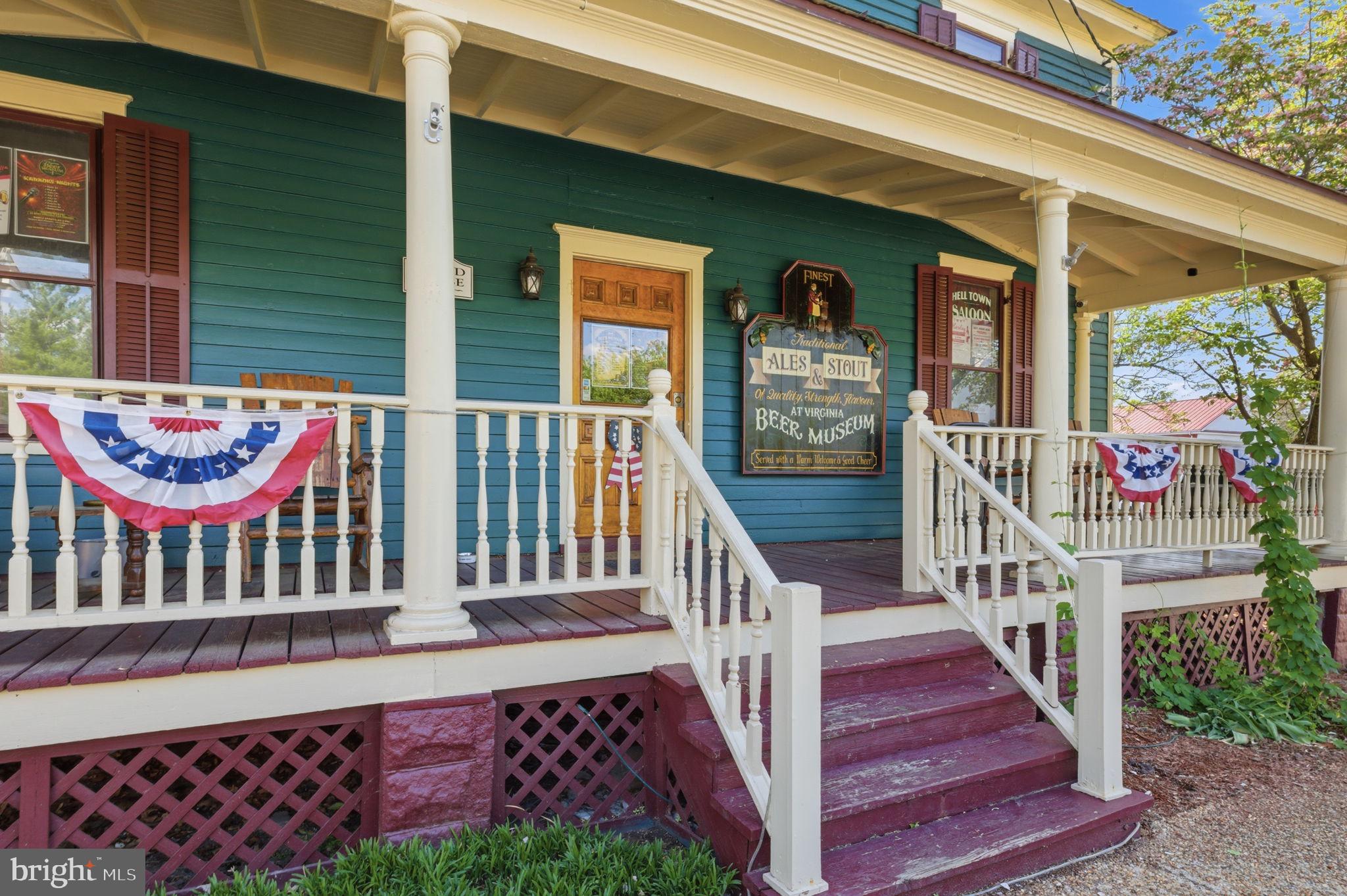 FAIRVIEW COURT - Residential