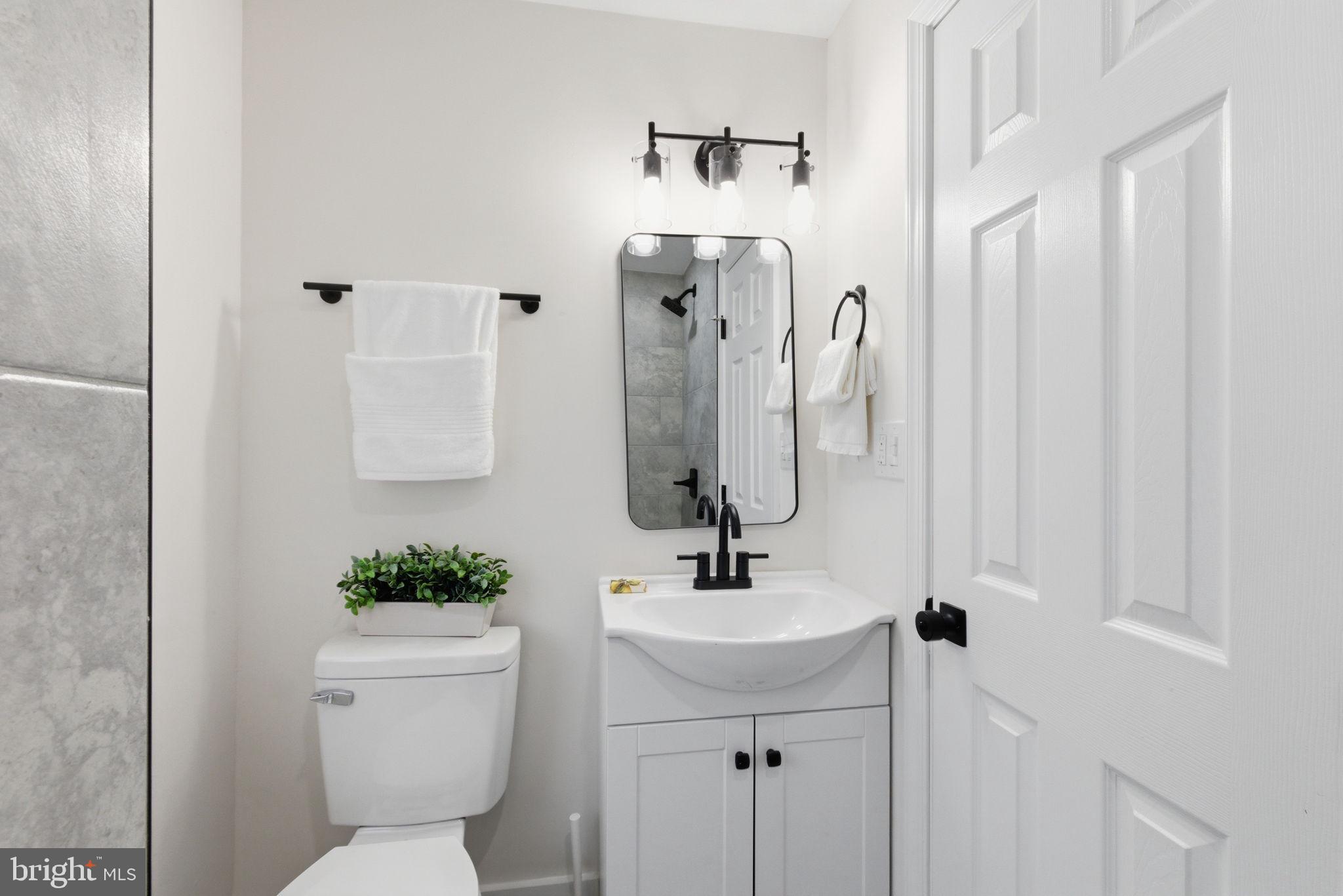 FAIRVIEW COURT - Residential