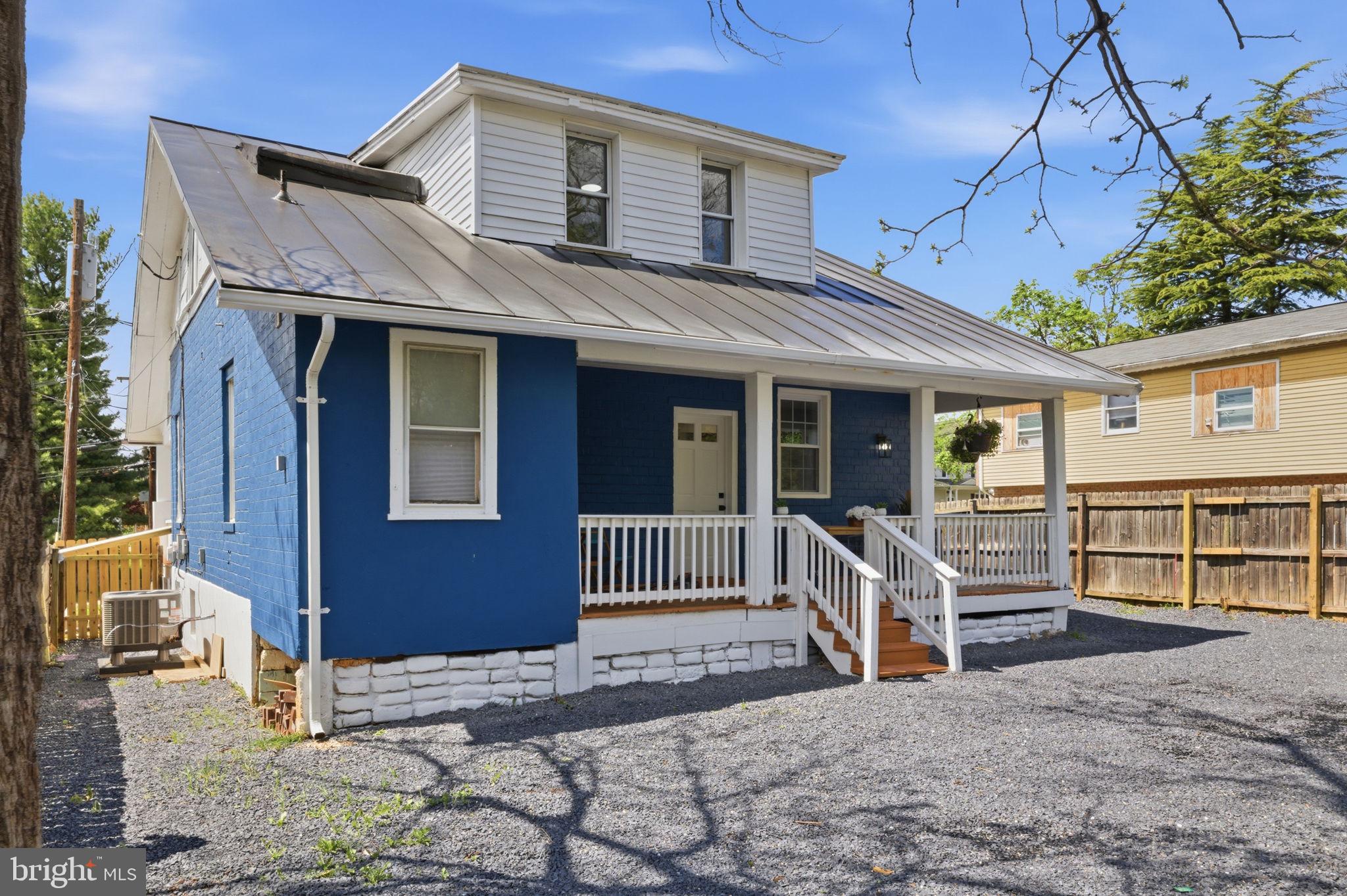 FAIRVIEW COURT - Residential