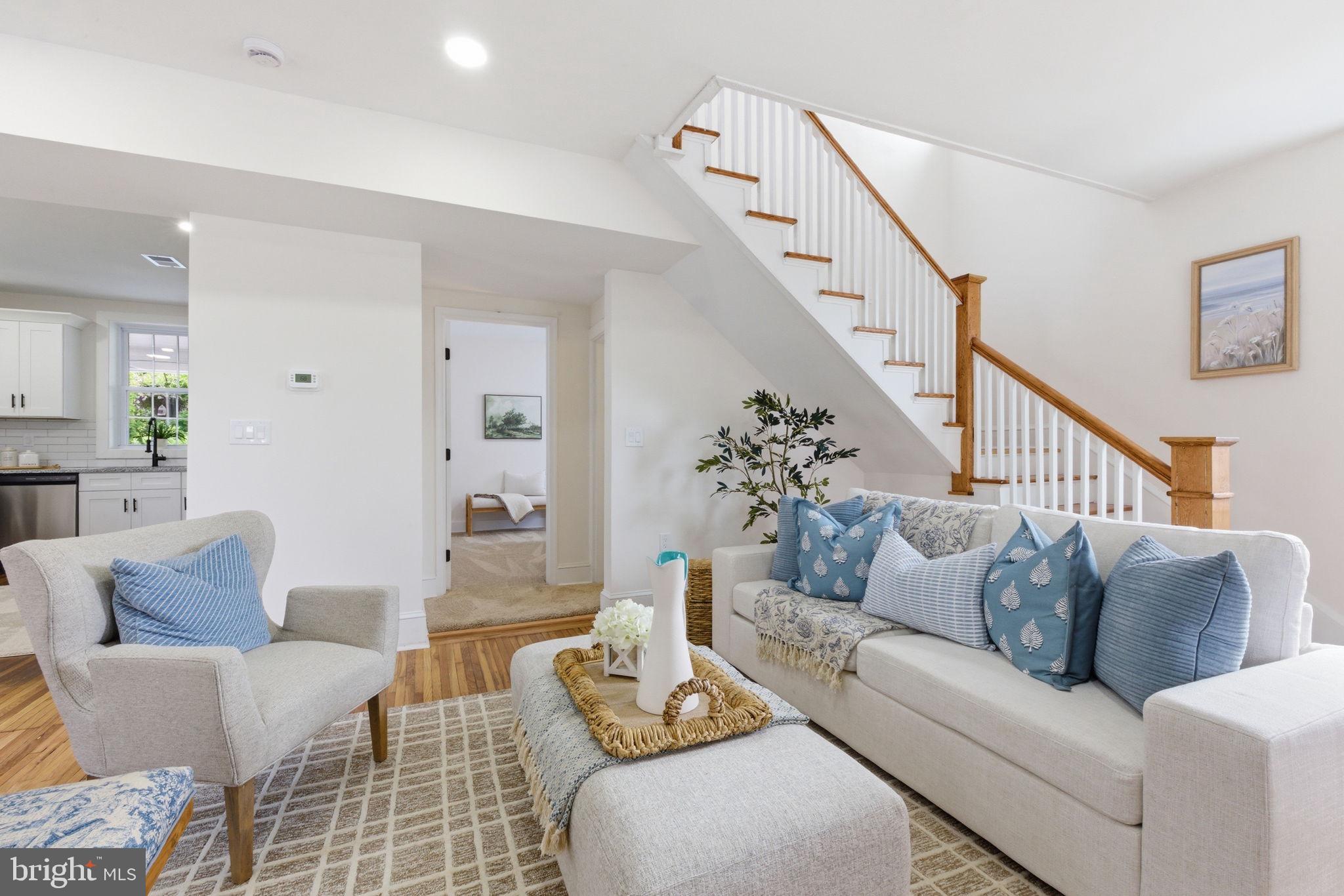 FAIRVIEW COURT - Residential