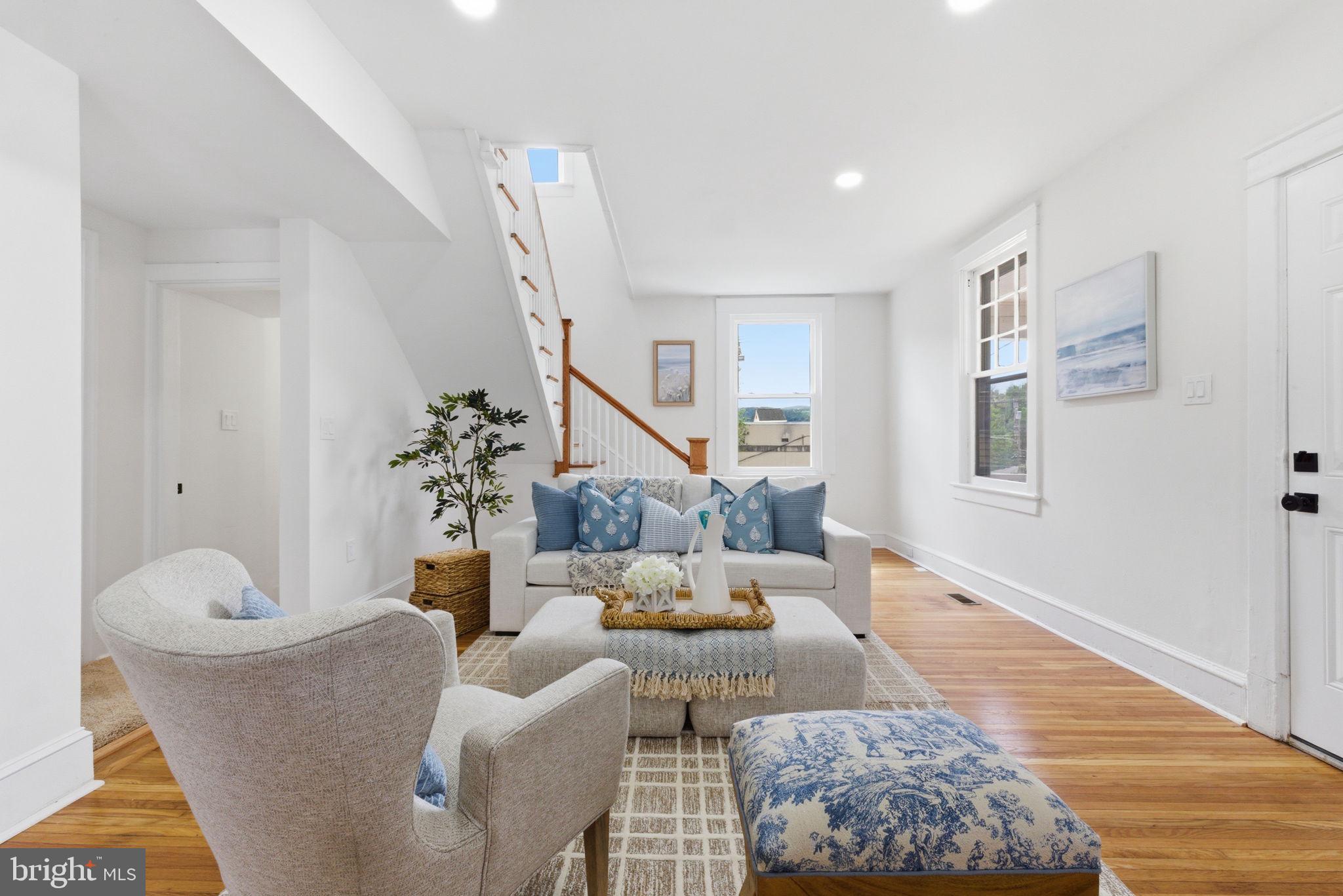 FAIRVIEW COURT - Residential