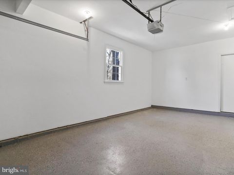 listing image 50
