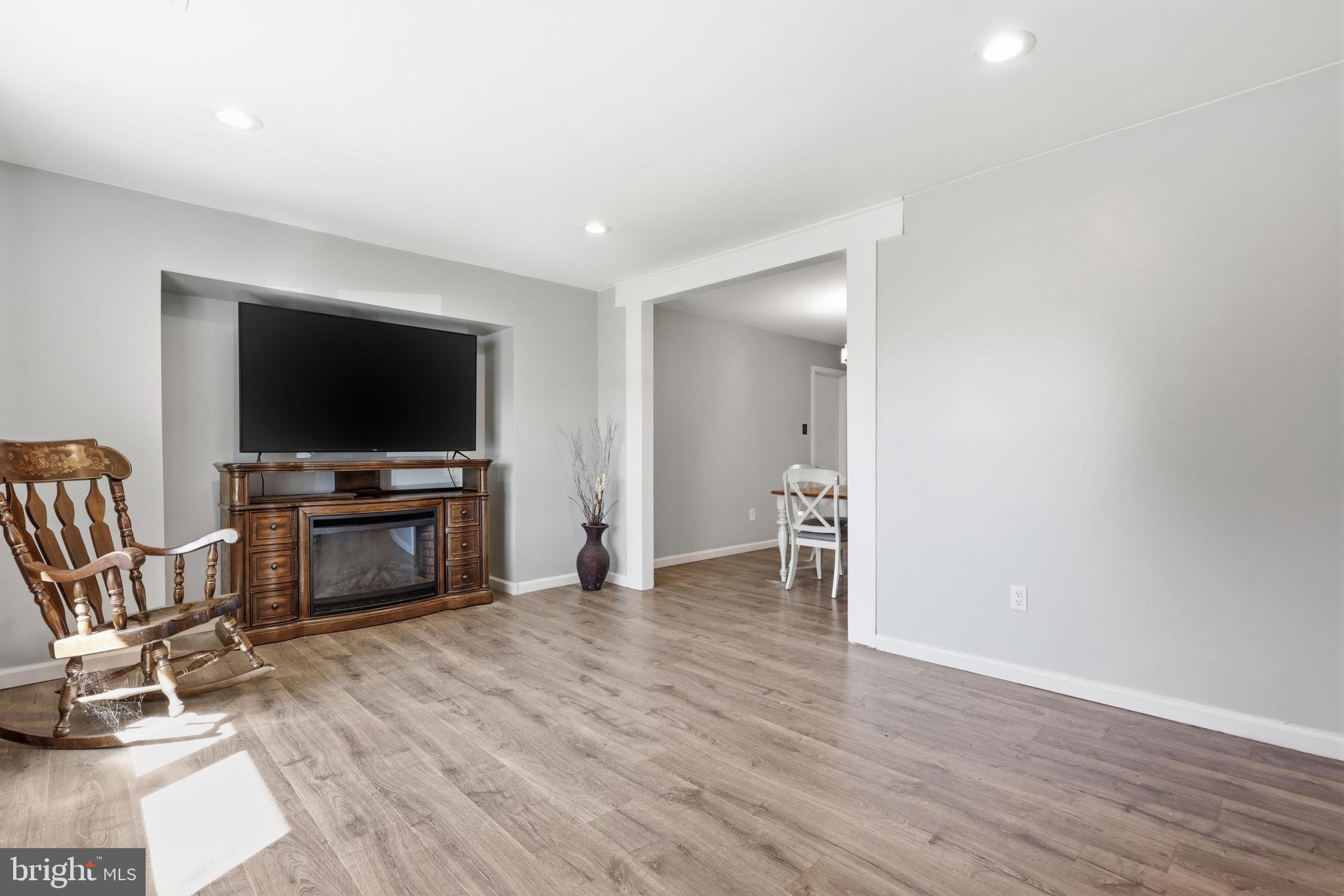 SALEM POINT - Residential