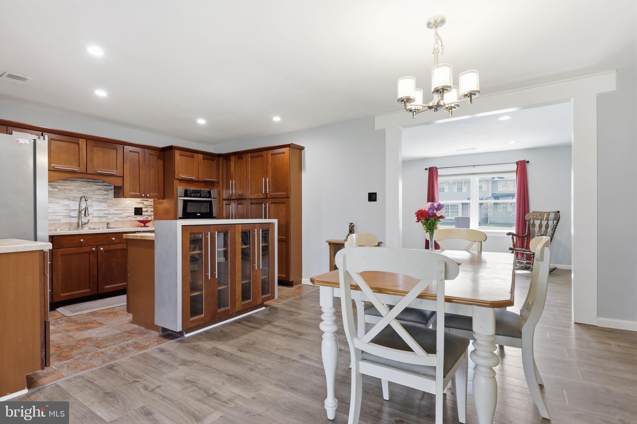 SALEM POINT - Residential