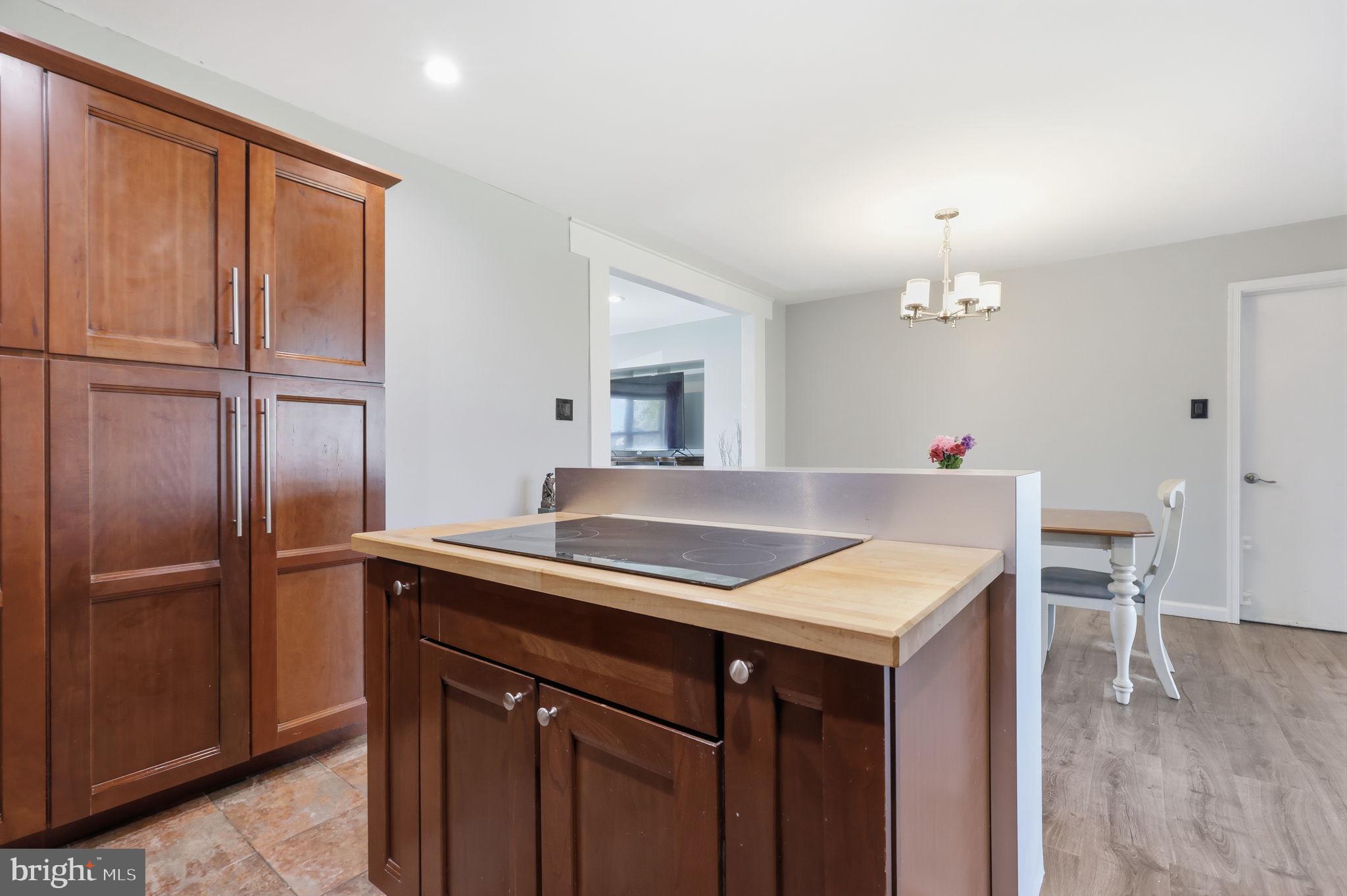 SALEM POINT - Residential