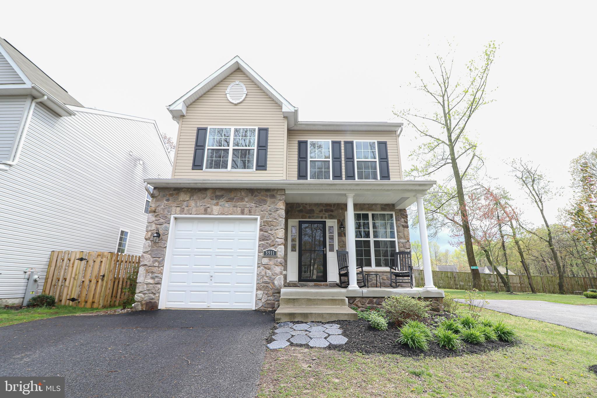 ELIZABETH PLACE - Residential Lease