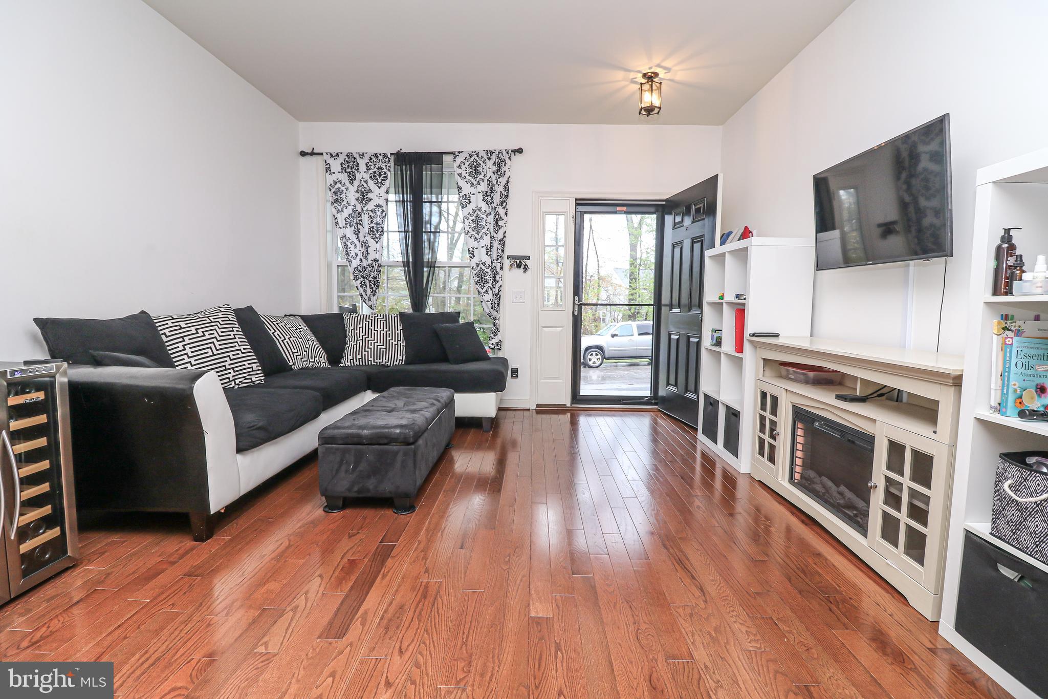 ELIZABETH PLACE - Residential Lease