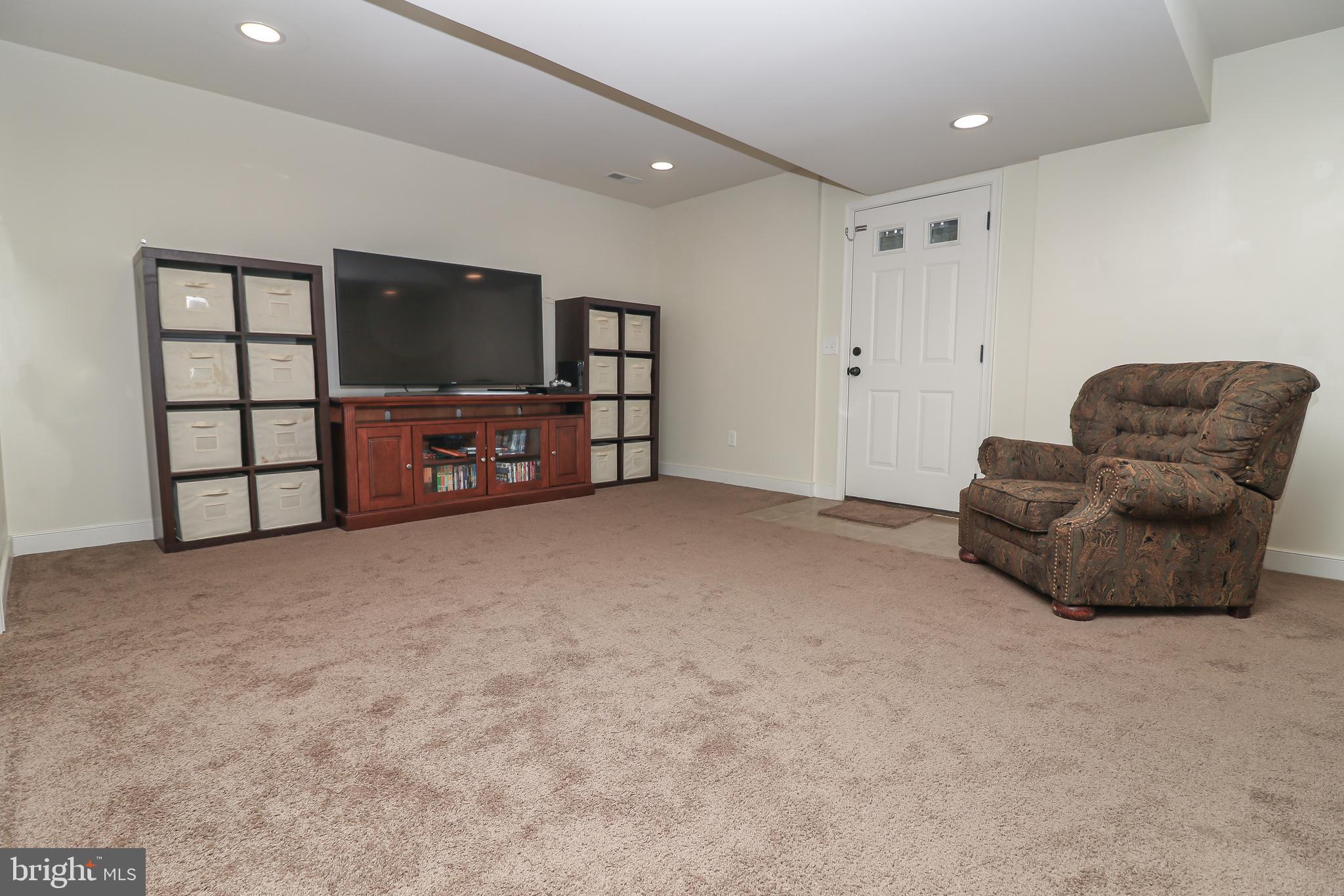 ELIZABETH PLACE - Residential Lease