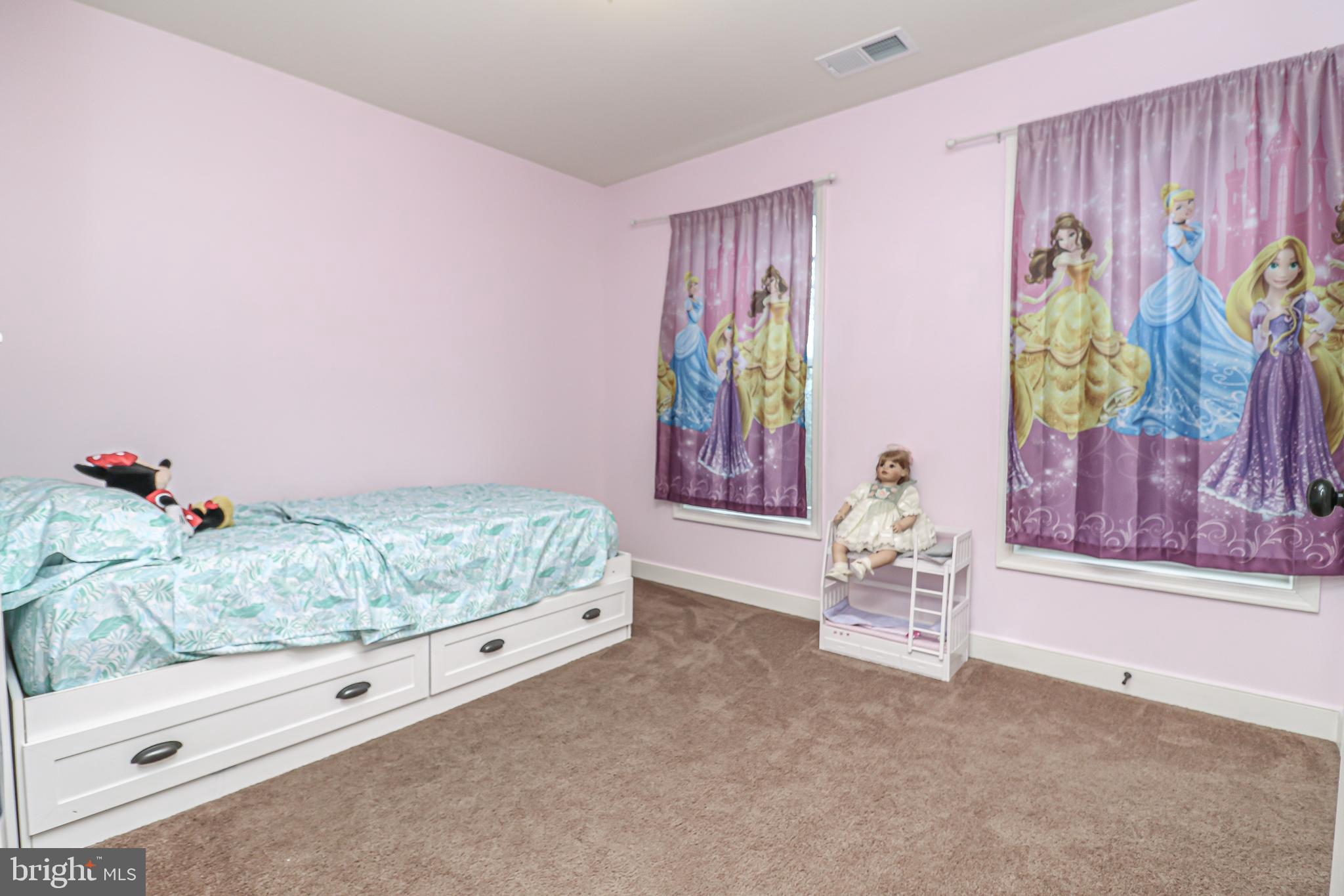 ELIZABETH PLACE - Residential Lease