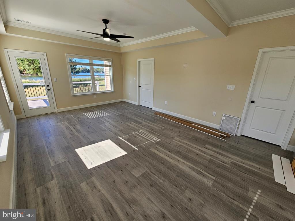 WATERMEN'S COVE - Residential