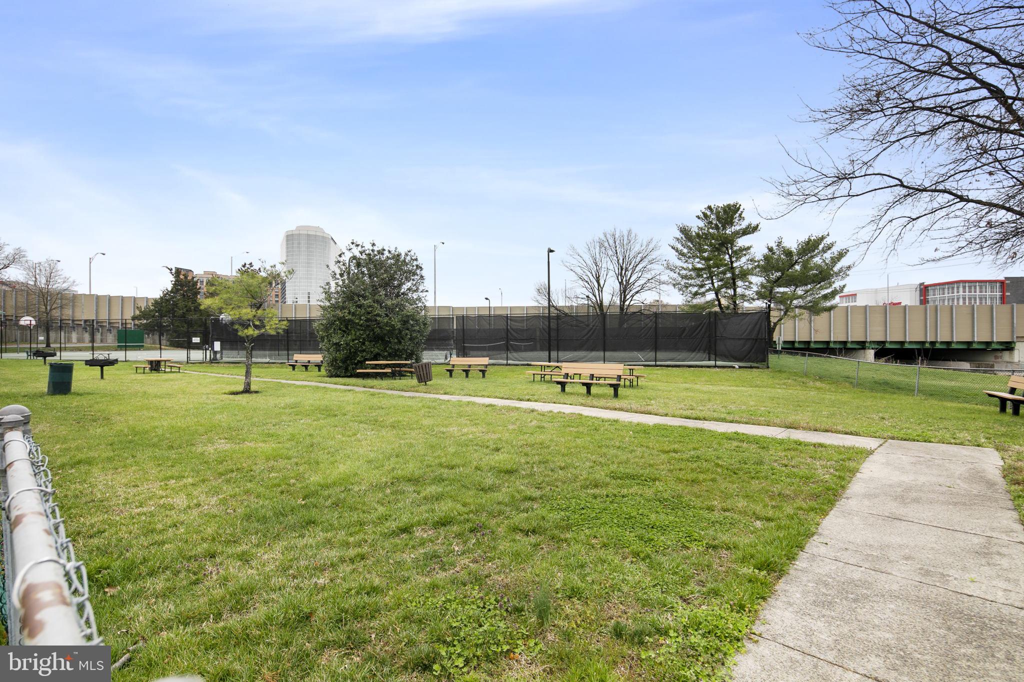 PARC EAST - Residential