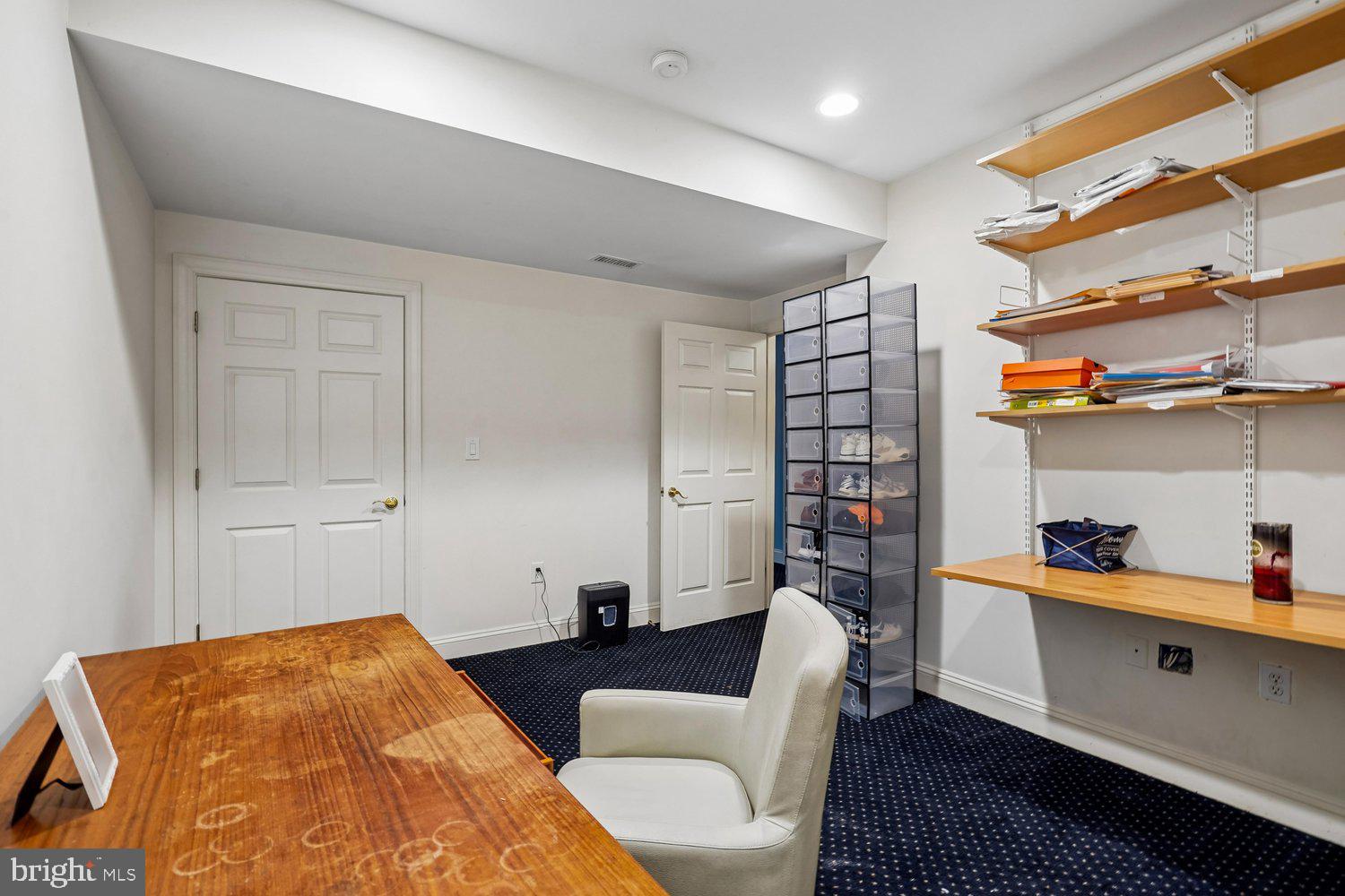 RIVERBEND KNOLLS - Residential