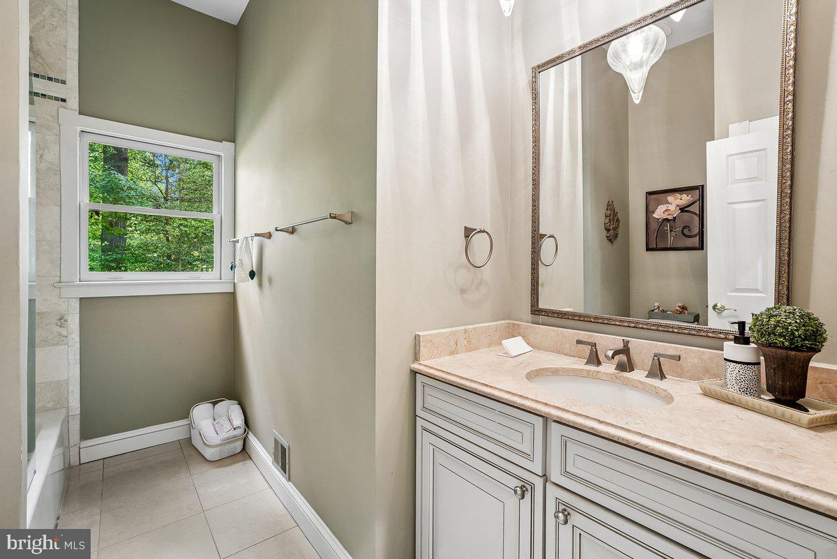 RIVERBEND KNOLLS - Residential
