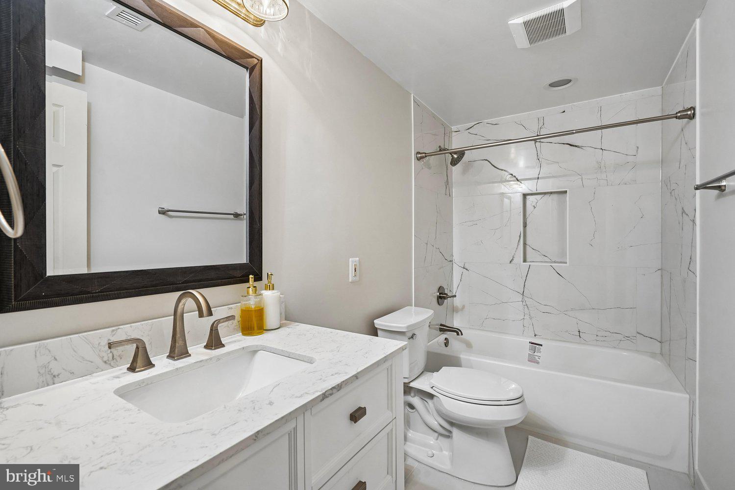 RIVERBEND KNOLLS - Residential
