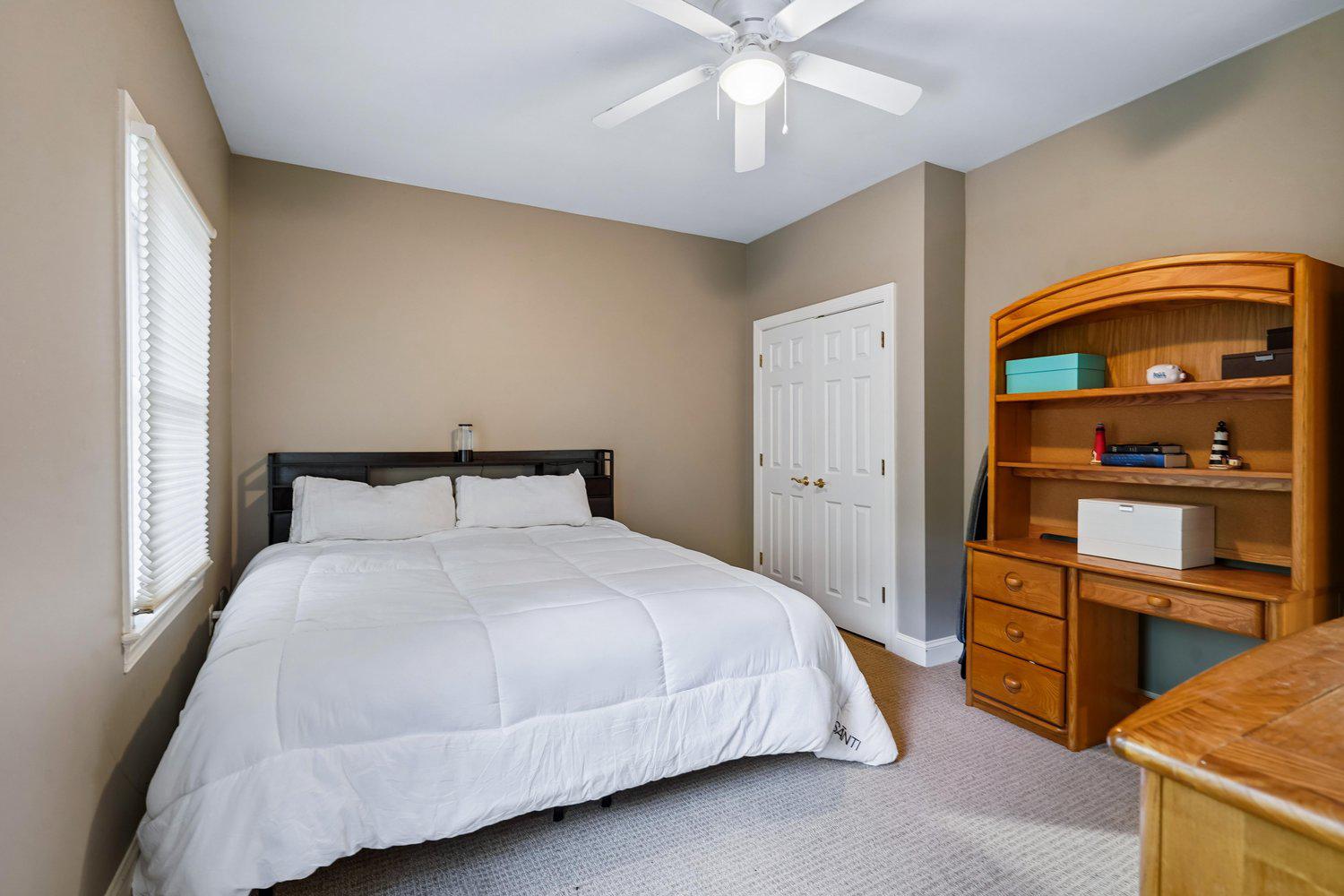 RIVERBEND KNOLLS - Residential