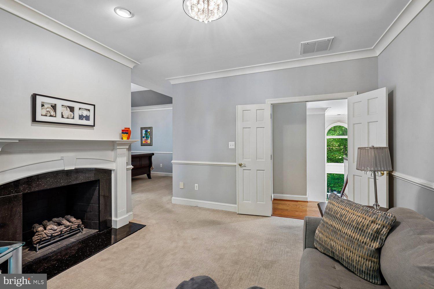 RIVERBEND KNOLLS - Residential