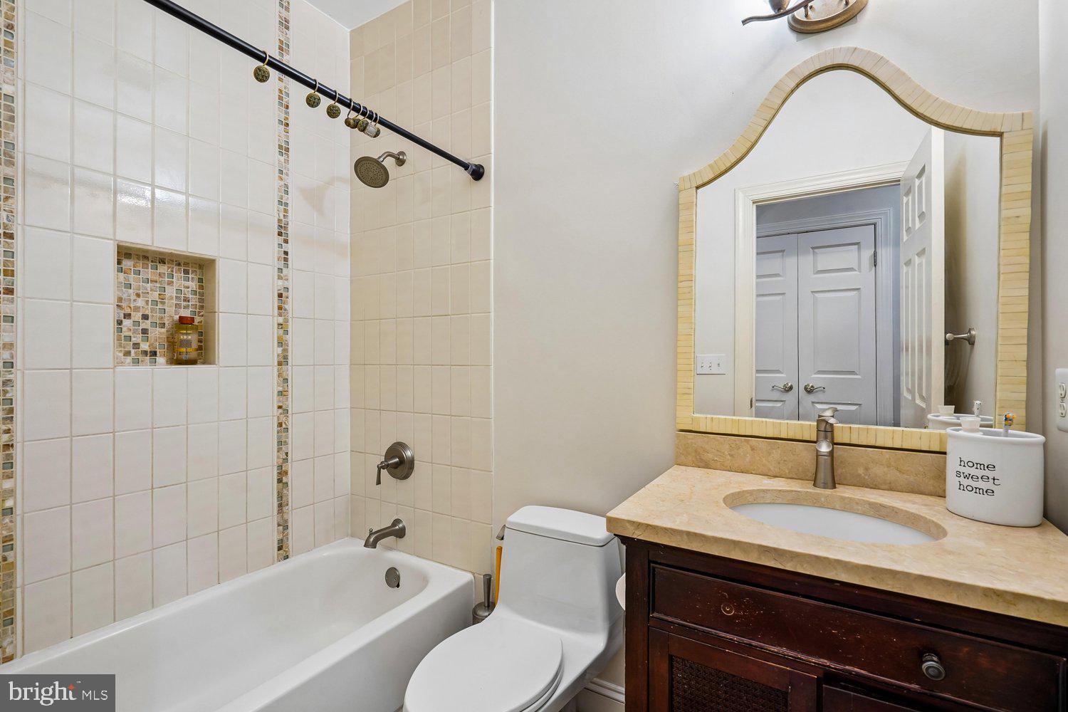 RIVERBEND KNOLLS - Residential