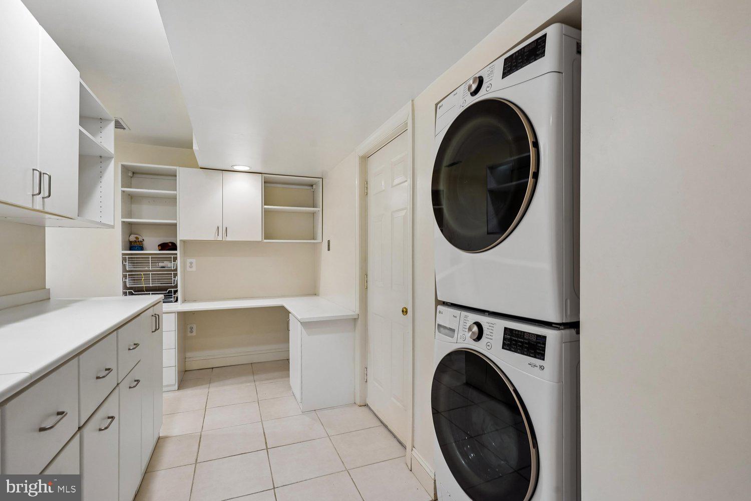 RIVERBEND KNOLLS - Residential